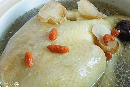 天麻炖鸡能放红枣吗,母鸡炖天麻还可以放红枣吗