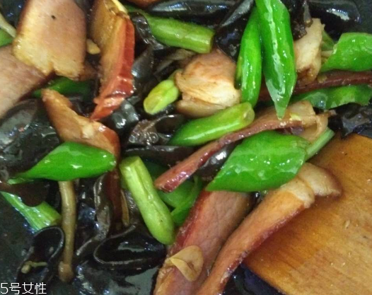 熬出来的柠檬膏发苦什么原因,柠檬膏发苦是怎么回事