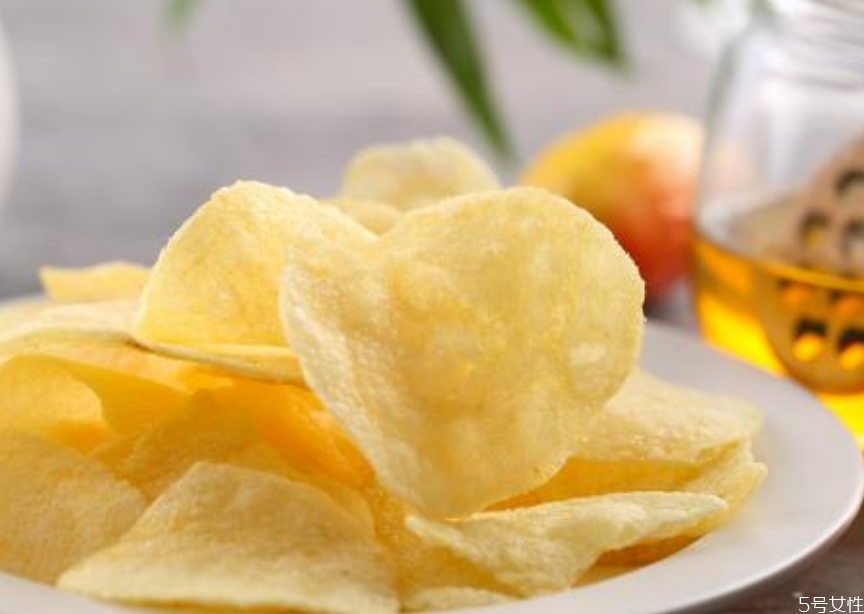 薯片热量高还是米饭热量高,薯片和米饭哪个热量高