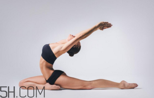 膝盖疼怎么练瑜伽好(膝盖疼能练瑜伽吗)