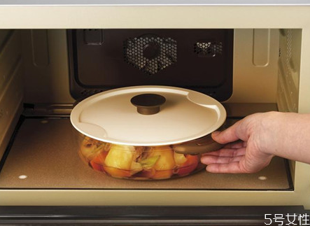 微波炉热鸡蛋为什么会爆炸?,微波炉热鸡蛋为什么会爆炸能吃吗