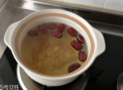 黄芪怎么样的才是比较好,黄芪是什么样子的图片有吗 黄芪怎么样的才是比较好,黄芪是什么样子的图片有吗