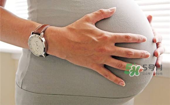 脐带绕颈剖腹产对小孩有影响吗,胎儿脐带绕颈可以顺产吗?