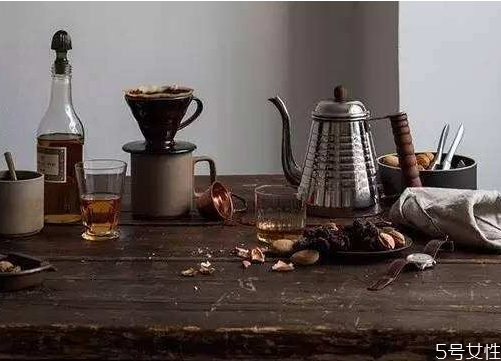 为什么泡出来的咖啡是酸的,泡出来的咖啡发酸