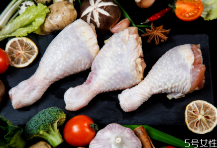 冻鸡腿怎么去腥味,冻鸡腿怎么去腥味最简单