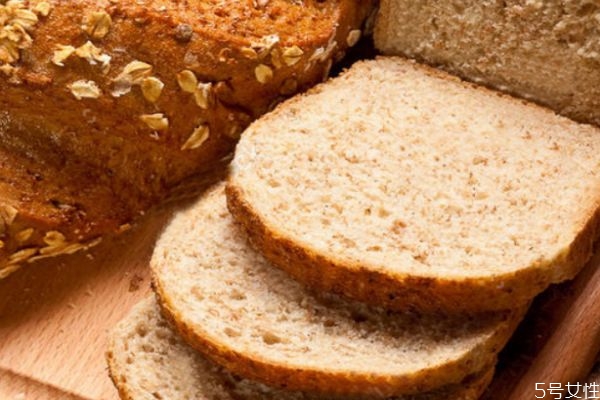 早餐吃全麦面包真的能减肥吗,减肥早上吃全麦面包可以吗