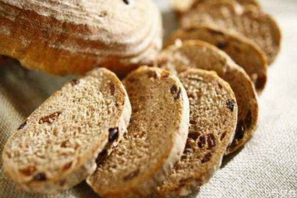 一个星期吃全麦面包瘦多少,全麦面包怎么吃减肥