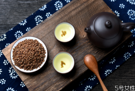 荞麦和莜麦的区别,荞麦有什么区别 荞麦和莜麦的区别,荞麦有什么区别