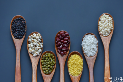 高粱和大米哪个热量高,高粱米热量高还是大米热量高