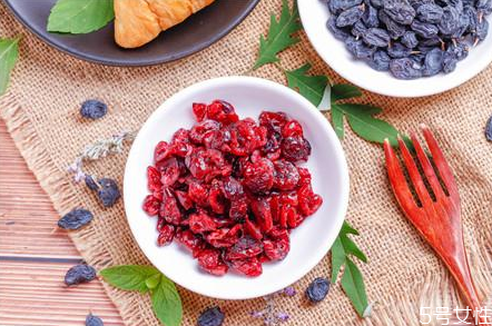 蔓越莓热量高吗,蔓越莓干热量高不高