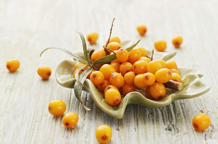 沙棘果可以泡酒吗,沙棘果可以泡酒吗可以泡药几度的酒啊白酒是吧