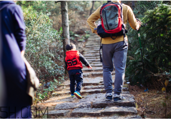 爬山前要做好热身工作吗(爬山之前怎么热身)
