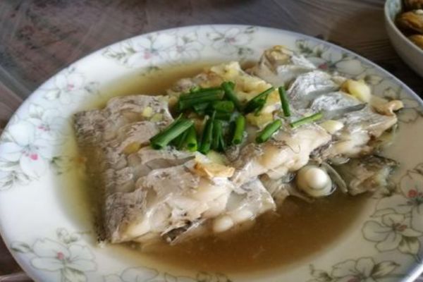 清蒸带鱼怎么做好吃又简单,怎么做带鱼好吃又简单