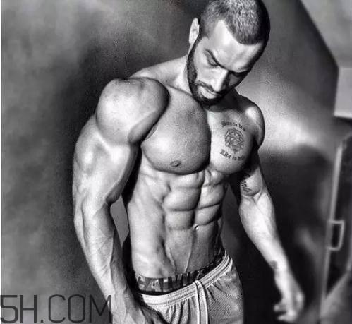 和香奈儿的山茶花很像(香奈儿为什么选择山茶花)