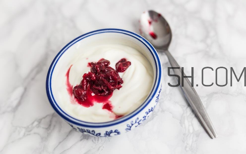 晚上运动后喝酸奶要适量(晚上运动后可以喝酸奶吗)