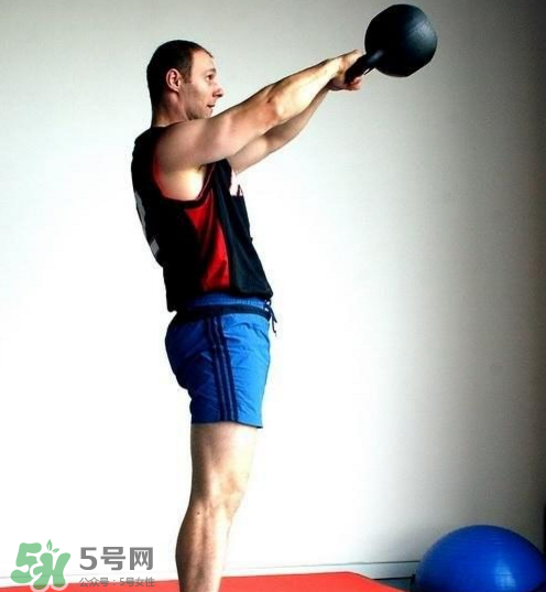 壶铃硬拉动作要点(壶铃硬拉的标准动作)
