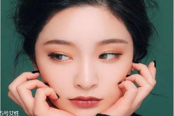 适合干皮使用的洗面奶(适合干皮使用的洗面奶)