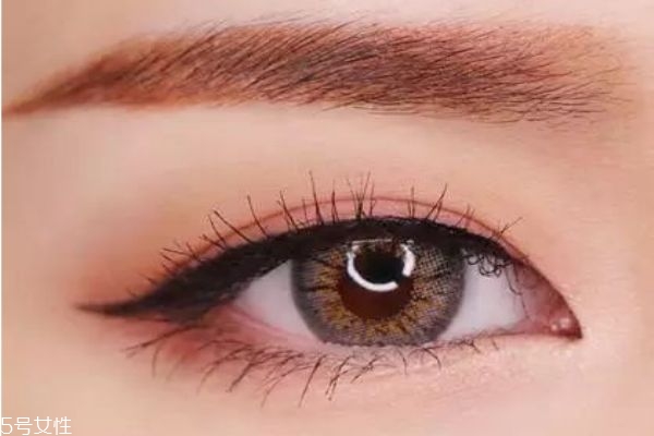 韩国妆容的画法,韩国妆容的画法图解