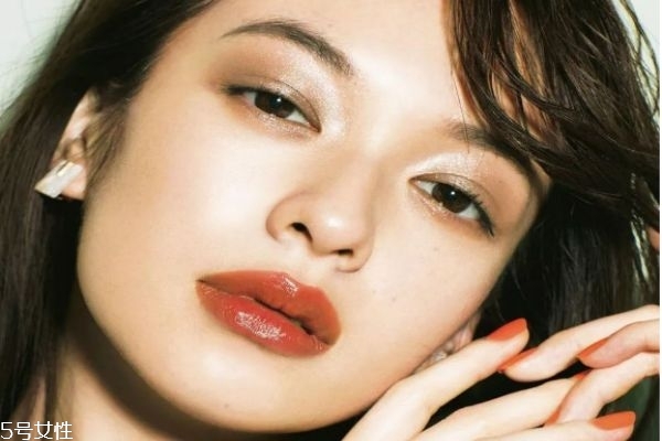 日系风格的妆容,日系气质秋冬穿搭