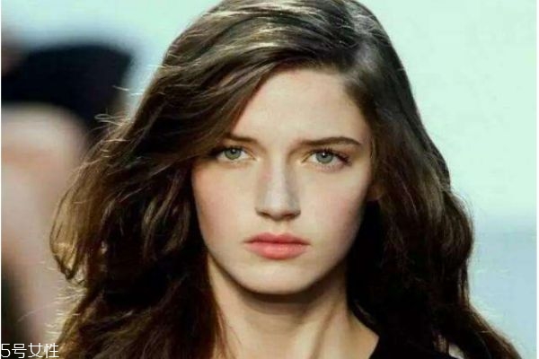 各种眉毛适合的脸型,脸大适合什么样的眉毛