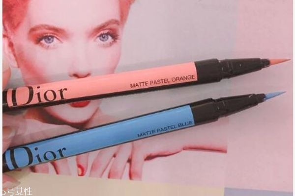 洗澡用香皂好还是沐浴露好(洗澡用香皂好还是沐浴露好)