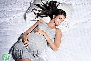 少年白会不会遗传下一代,少年白是遗传的吗