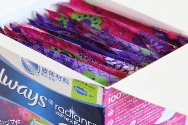 液体卫生巾怎么使用(液体卫生巾怎么使用视频教程)