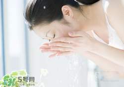 孕妇可以用白醋洗脸吗?,孕妇能用白醋洗脸吗? 孕妇可以用白醋洗脸吗?,孕妇能用白醋洗脸吗?