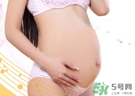 怀孕三个月下面流黄水是怎么回事,怀孕三个月流黄水是什么情况