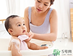 宝宝洗澡前的准备(宝宝洗澡前的准备工作)