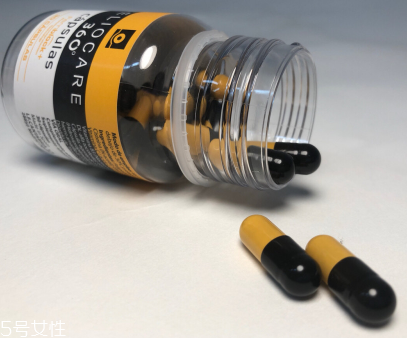 卷发怎么护理保养(卷发怎样护理和保养)