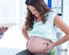 怀孕2个月肚皮痒是什么原因,孕两个月肚皮痒是怎么回事 怀孕2个月肚皮痒是什么原因,孕两个月肚皮痒是怎么回事