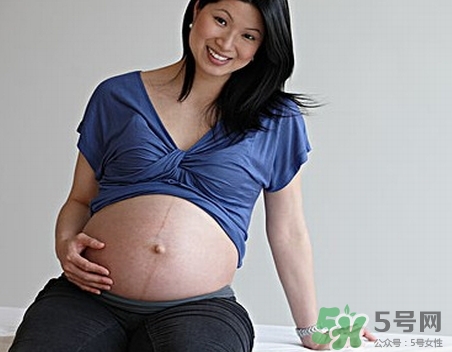 怀孕6个多月肚子硬是怎么回事,怀孕六个月肚子硬硬的是怎么回事