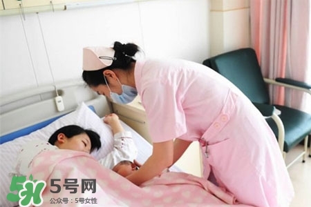 乳房下垂后还能恢复吗,女生乳房松软下垂还可以恢复吗?