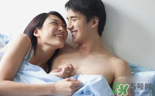 头三个月能不能同房,头三个月可以同房吗,轻轻的