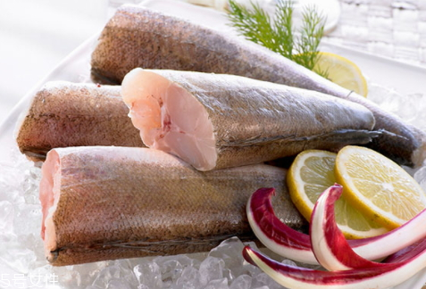 清蒸银鳕鱼的做法(清蒸银鳕鱼的做法窍门)