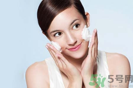 孕妇脸上长痘痘怎么回事,孕期满脸痘痘怎么回事