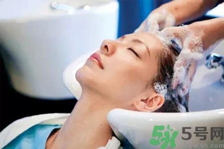 孕妇多久洗头一次最好,孕妇冬天多久洗一次头