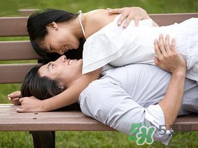 成家之后要和父母一起住吗(成家后和父母住在一起好吗)