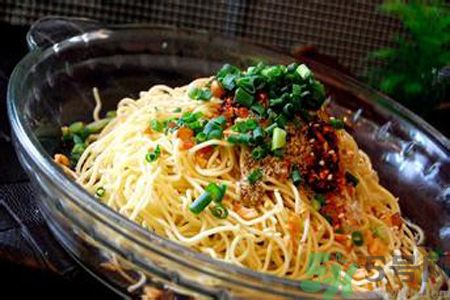 孕妇孕晚期可以吃泡面吗,孕妇可以吃凉面吗?