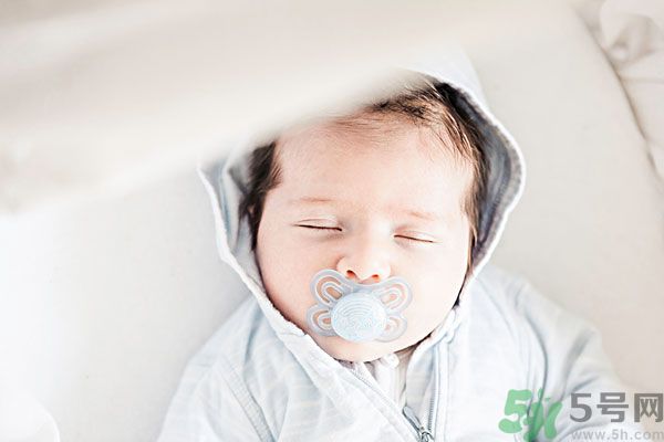 试管宝宝和正常怀孕的宝宝区别,三代试管婴儿的区别