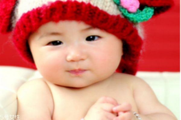 胎儿在孕妇肚子里打嗝是什么原因,胎儿在肚子里面打嗝怎么回事