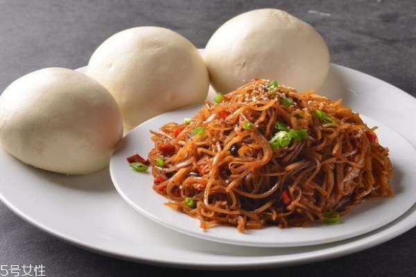 沐浴露和沐浴盐的区别(浴盐和沐浴露有何区别) 沐浴露和沐浴盐的区别(浴盐和沐浴露有何区别)