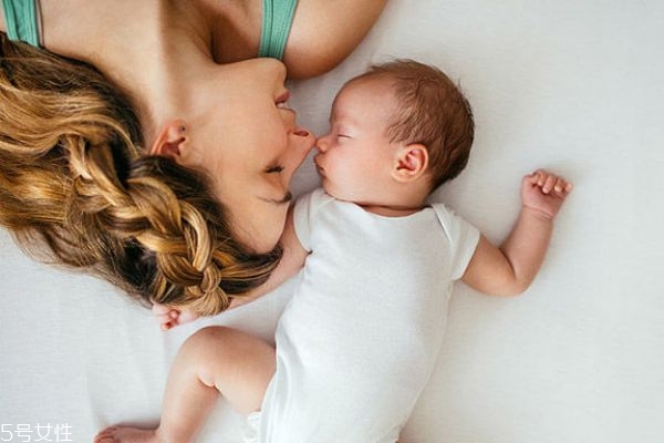 新生儿护理注意事项(新生儿护理注意事项有哪些)