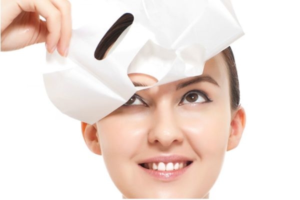 坐月子敷面膜可以吗,月子里可以贴面膜吗