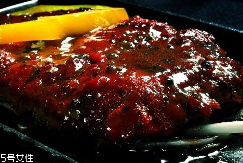 黑椒牛排的做法(黑椒牛排的做法步骤)