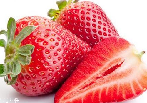 虾和什么不能一起吃(虾和什么不能一起吃会食物中毒)