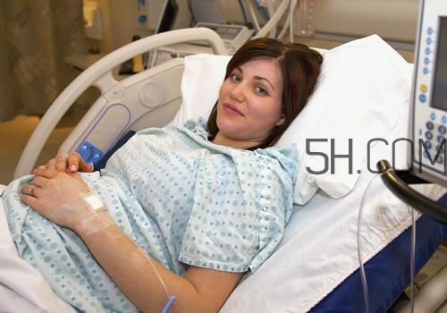 剖腹产刀口裂了一个小口怎么办?,产妇撕裂伤口一般多久愈合