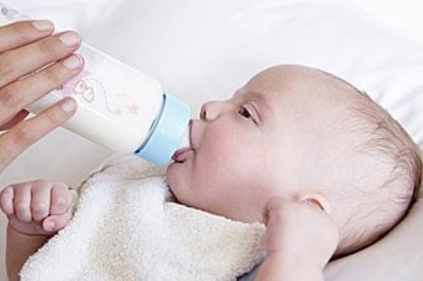 宝宝溢奶会造成吸入性肺炎吗(宝宝溢奶会造成吸入性肺炎吗)