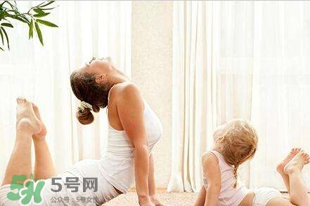 产后能做瑜伽吗,产后多久可以做产后瑜伽 产后能做瑜伽吗,产后多久可以做产后瑜伽